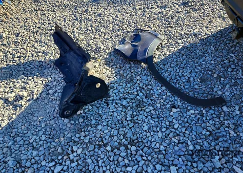 2015 Toyota Highlander Le Plus from USA, damaged, VIN 5TDBKRFHXFS200703